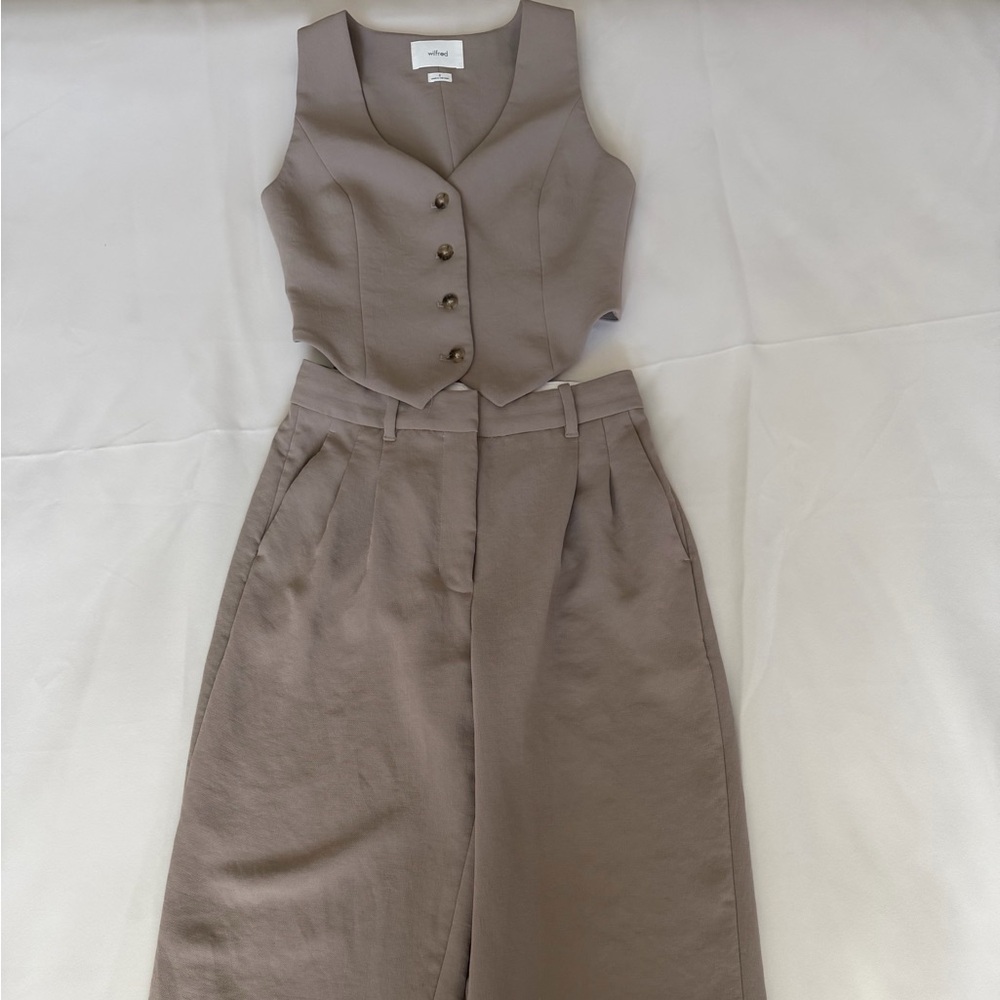 Aritzia Wide Leg Pants & Matching Vest in Taupe